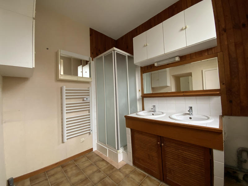 Appartement - 96 m² - 5 pièces