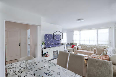 Maison - 92 m² - 5 pièces