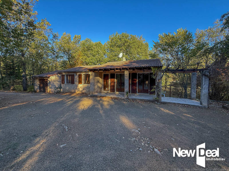 Maison - 92 m² - 4 pièces