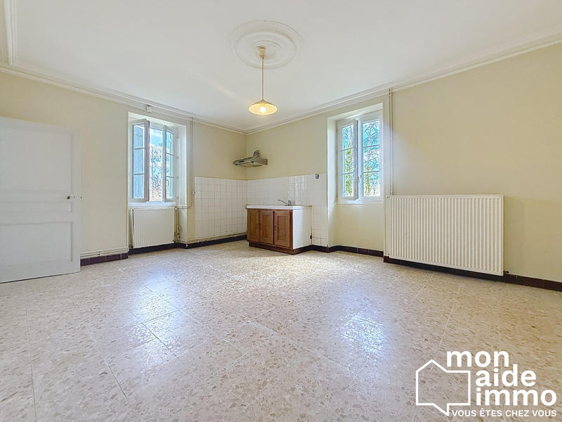 Maison - 217 m² - 6 pièces