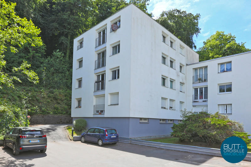 Appartement - 90 m² - 4 pièces