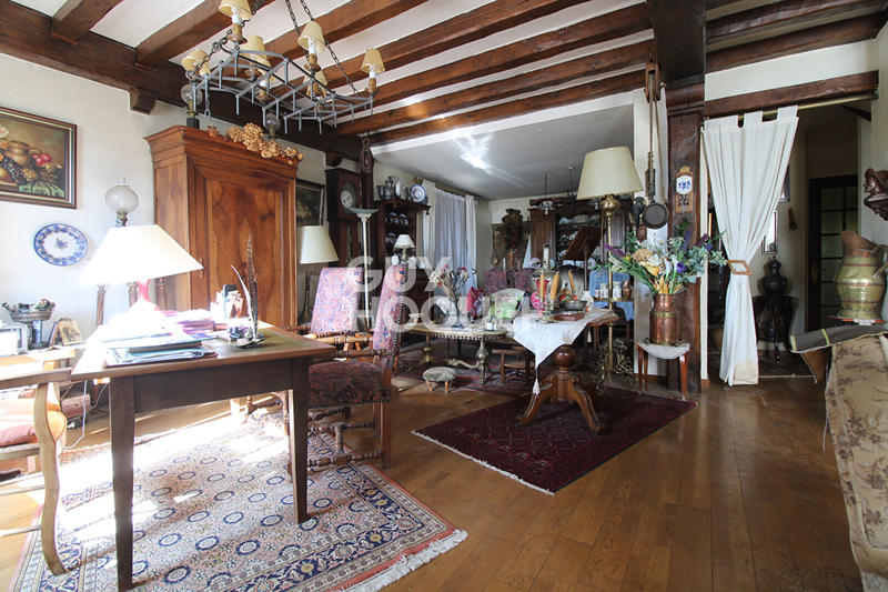 Maison - 184 m² - 8 pièces