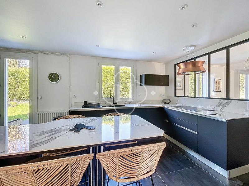 Maison - 190 m² - 7 pièces