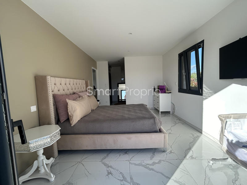 Villa - 140 m² - 6 pièces