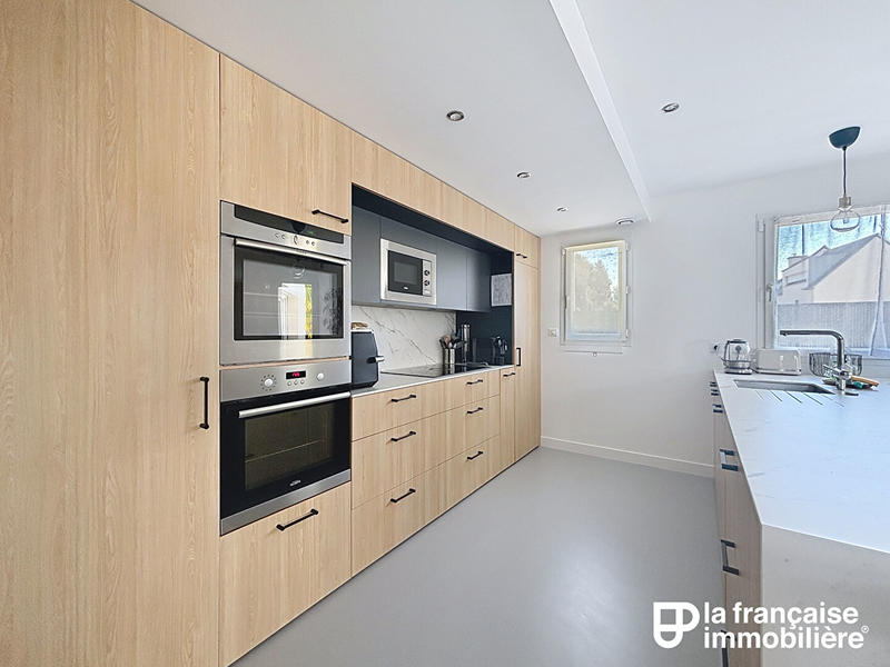 Maison - 170 m² - 7 pièces