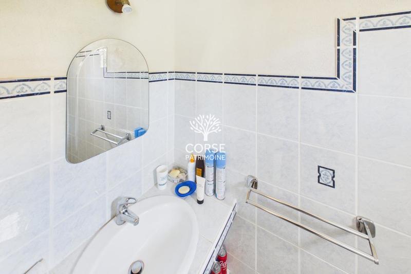 Maison - 102 m² - 3 pièces