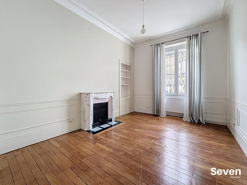 Appartement - 70 m² - 2 pièces