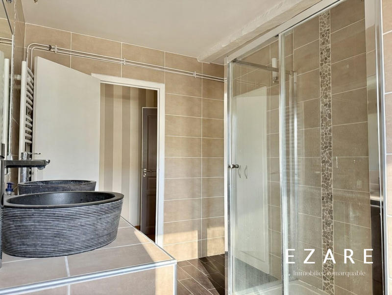 Appartement - 216 m² - 5 pièces