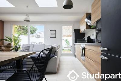 Chambre - 13 m² - 1 pièce