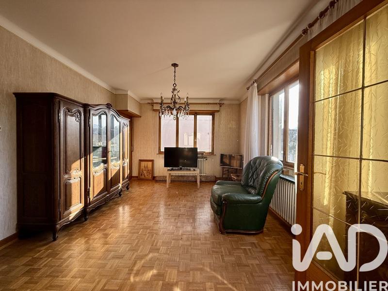 Maison - 210 m² - 8 pièces