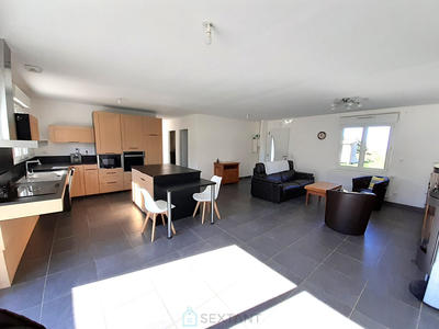Maison - 85 m² - 3 pièces