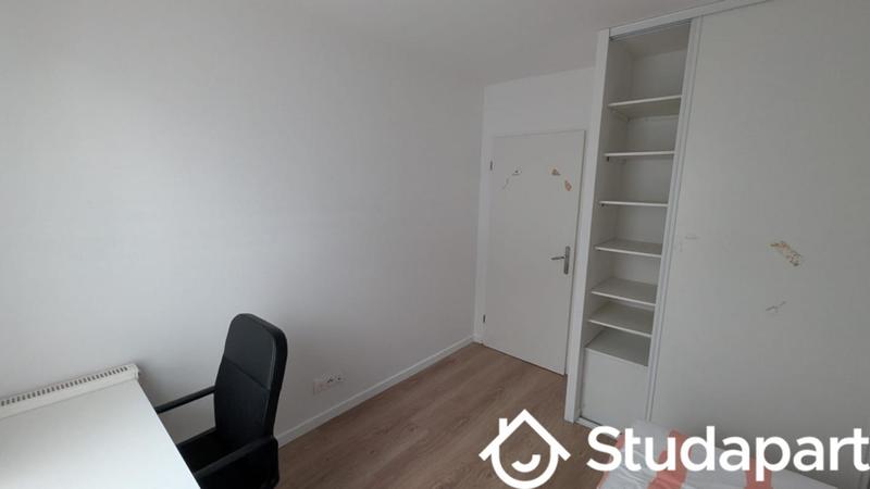 Chambre - 10 m² - 1 pièce