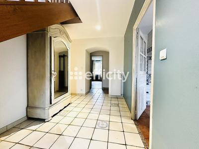 Longère - 225 m² - 8 pièces