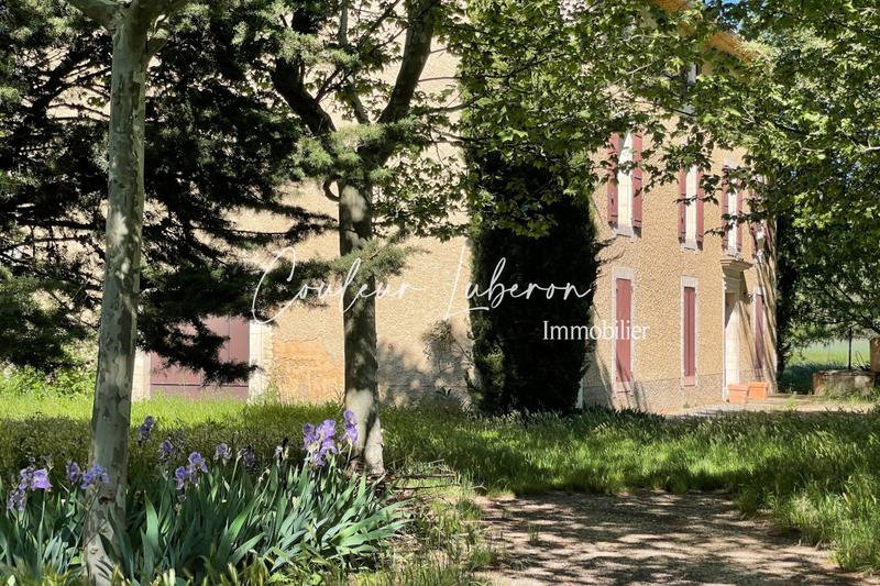 Propriété - 600 m² - 14 pièces