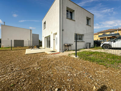 Maison - 84 m² - 4 pièces