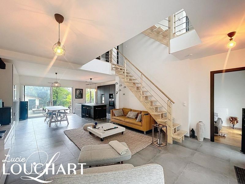 Maison - 178 m² - 7 pièces