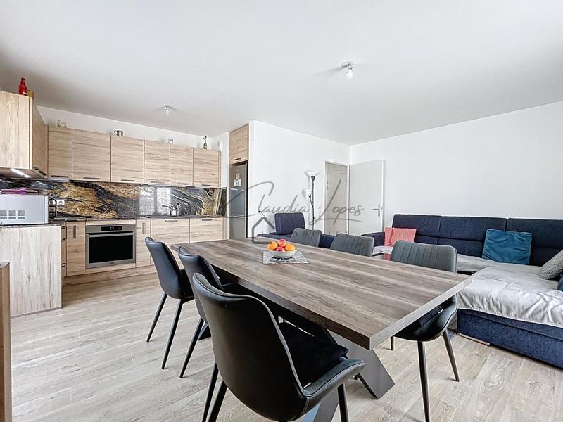 Appartement - 77 m² - 4 pièces