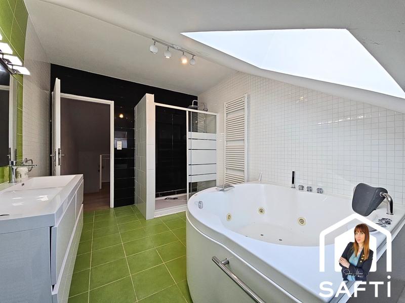 Maison de ville - 135 m² - 6 pièces