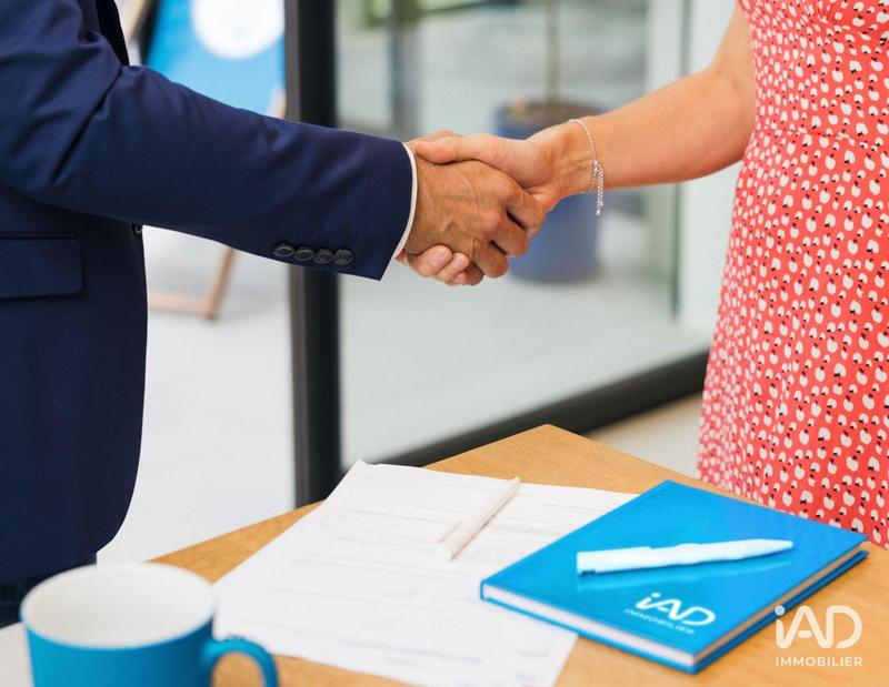 Local commercial - 1 273 m²