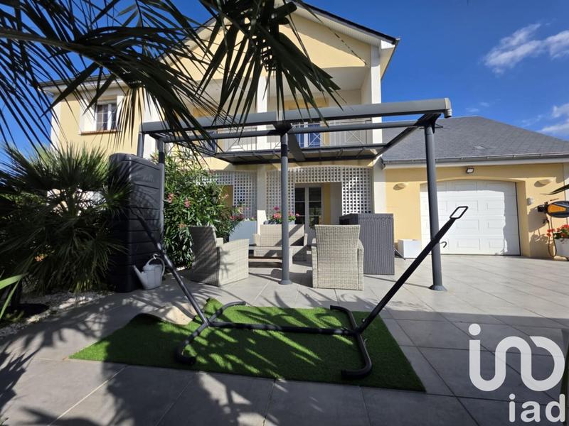 Maison - 181 m² - 8 pièces