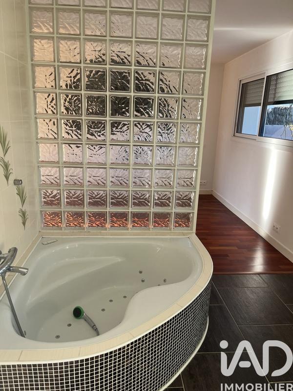 Maison - 162 m² - 7 pièces