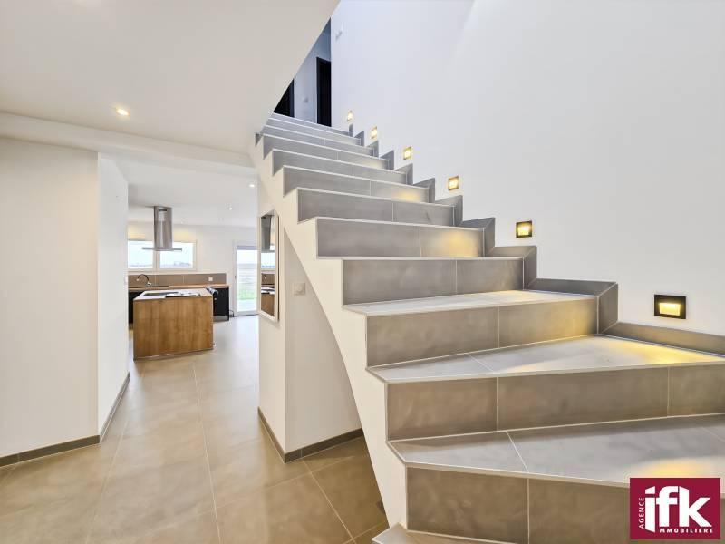 Maison - 142 m² - 5 pièces