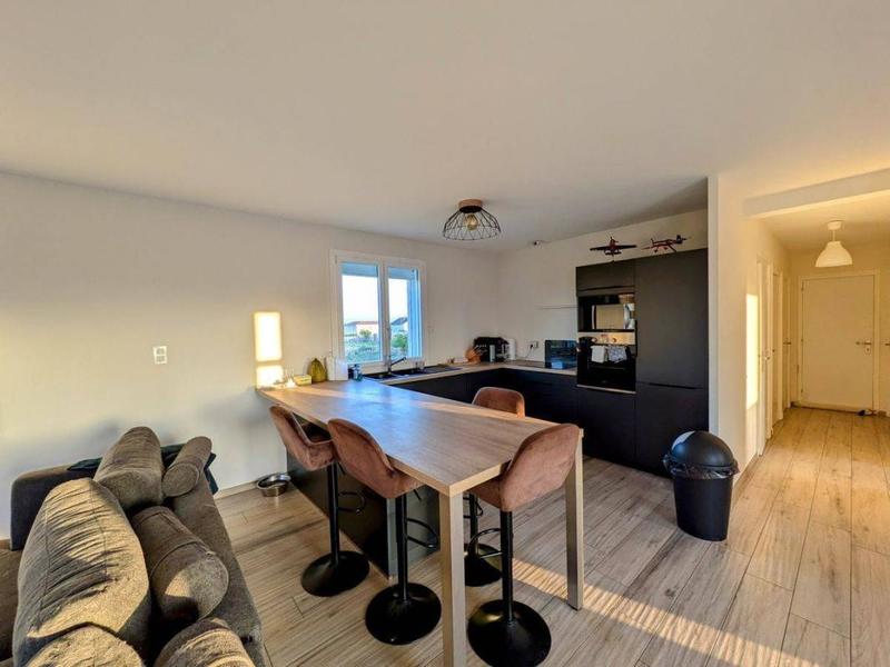 Maison - 93 m² - 4 pièces