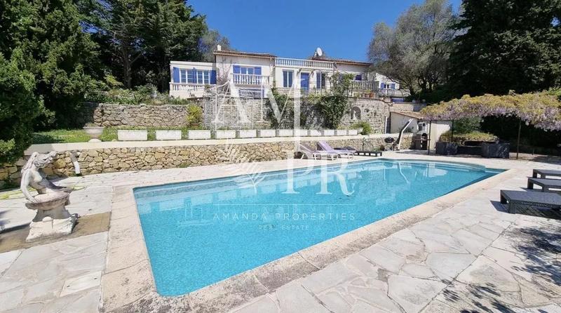 Villa - 530 m² - 10 pièces