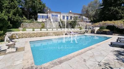 Villa - 530 m² - 10 pièces