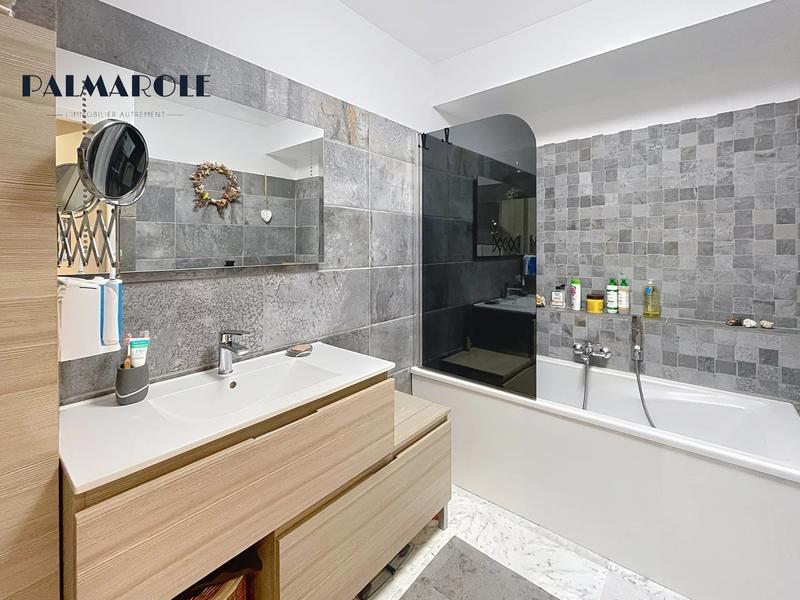 Appartement - 91 m² - 3 pièces