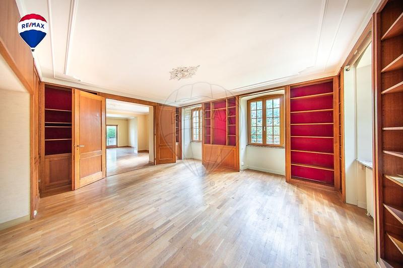 Demeure - 287 m² - 7 pièces