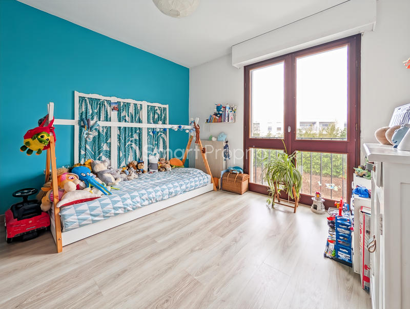 Appartement - 80 m² - 4 pièces