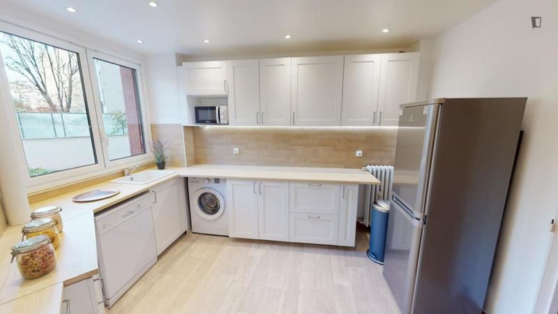 Chambre - 11 m² - 4 pièces