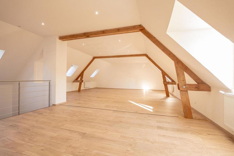 Maison - 306 m² - 7 pièces
