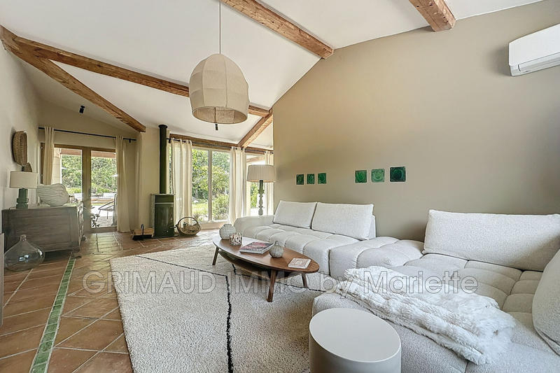 Villa - 197 m² - 6 pièces