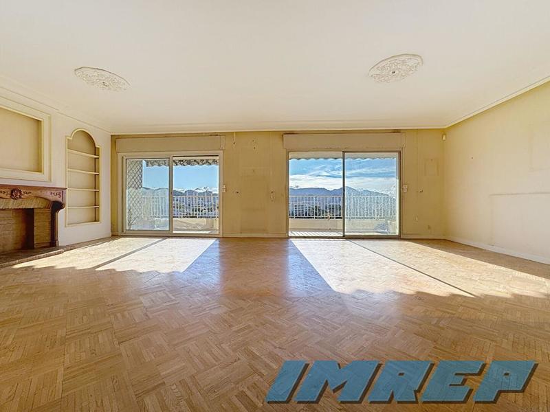 Appartement - 130 m² - 4 pièces