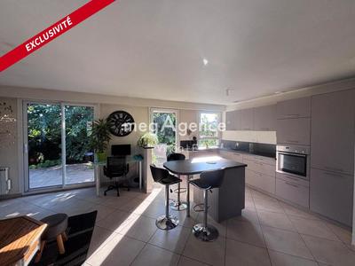 Maison - 91 m² - 4 pièces