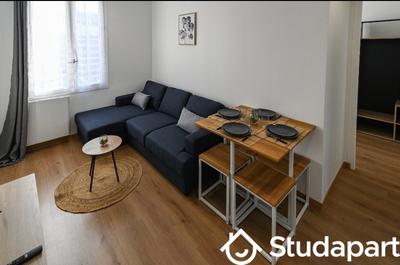 Chambre - 11 m² - 1 pièce