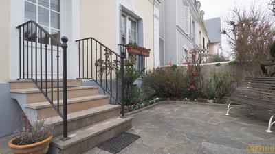 Maison - 156 m² - 8 pièces