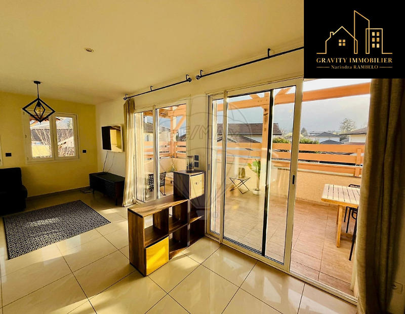 Appartement - 75 m² - 4 pièces