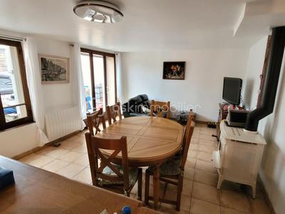 Maison - 96 m² - 4 pièces