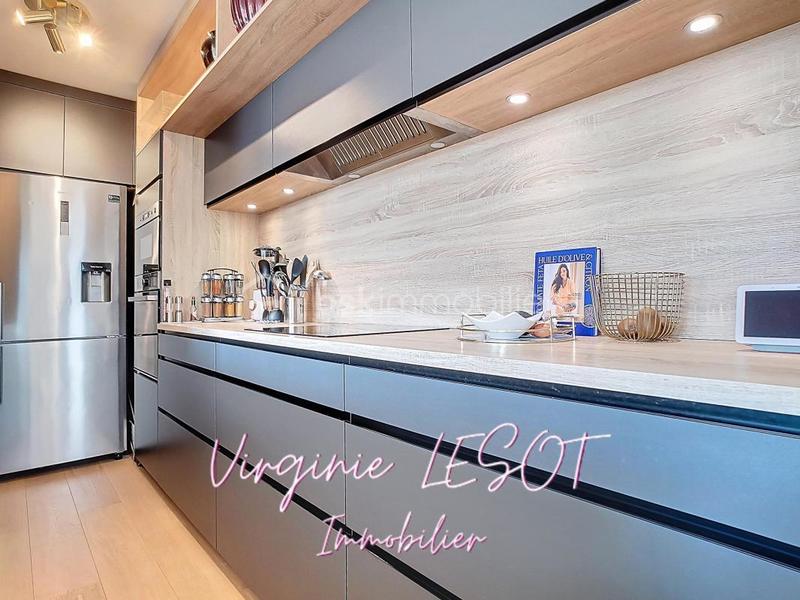 Appartement - 85 m² - 4 pièces