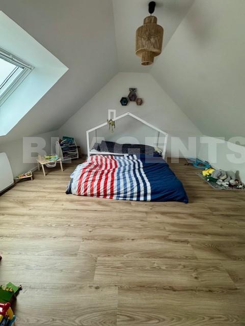 Maison - 99 m² - 6 pièces