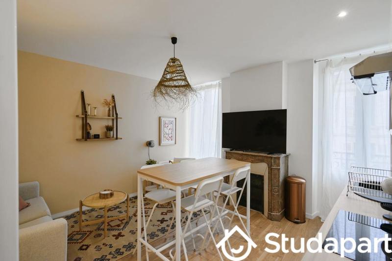 Chambre - 13 m² - 1 pièce