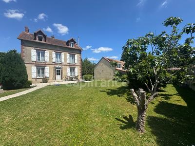 Maison - 191 m² - 8 pièces