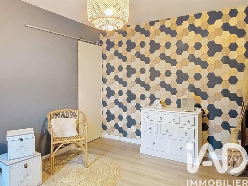 Maison - 217 m² - 6 pièces