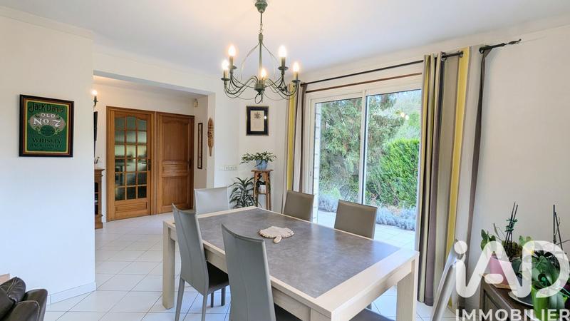 Maison - 188 m² - 8 pièces