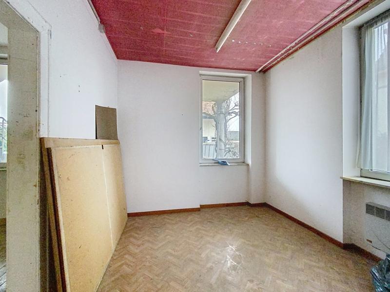 Local d'activités - 135 m² - 5 pièces