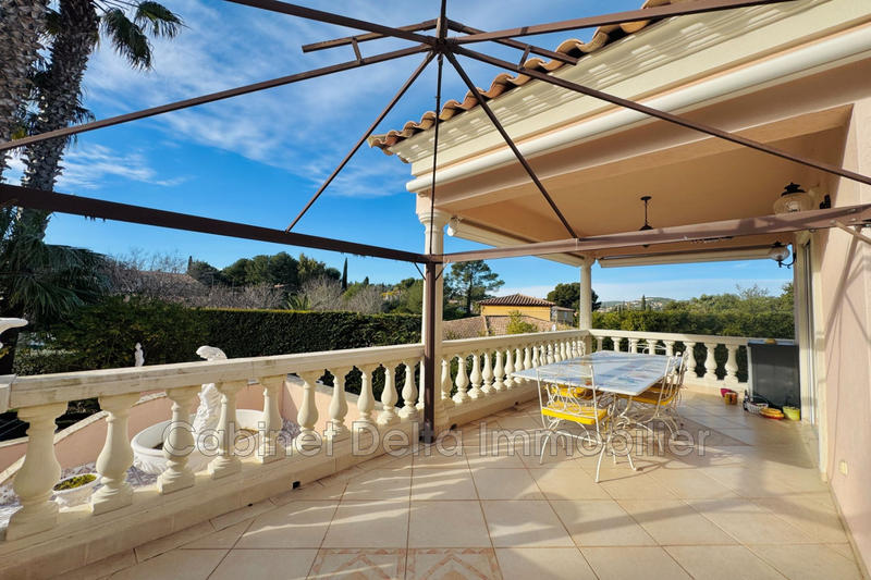 Maison - 250 m² - 3 pièces