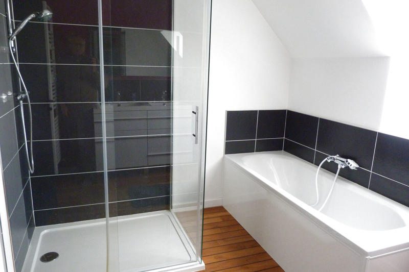 Maison - 201 m² - 9 pièces